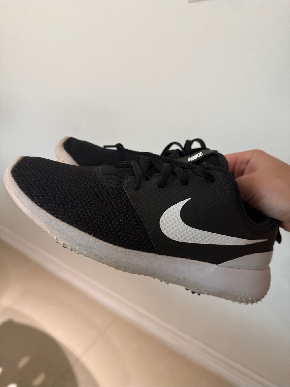 Womens Nike roshes golf shoes size 7.5